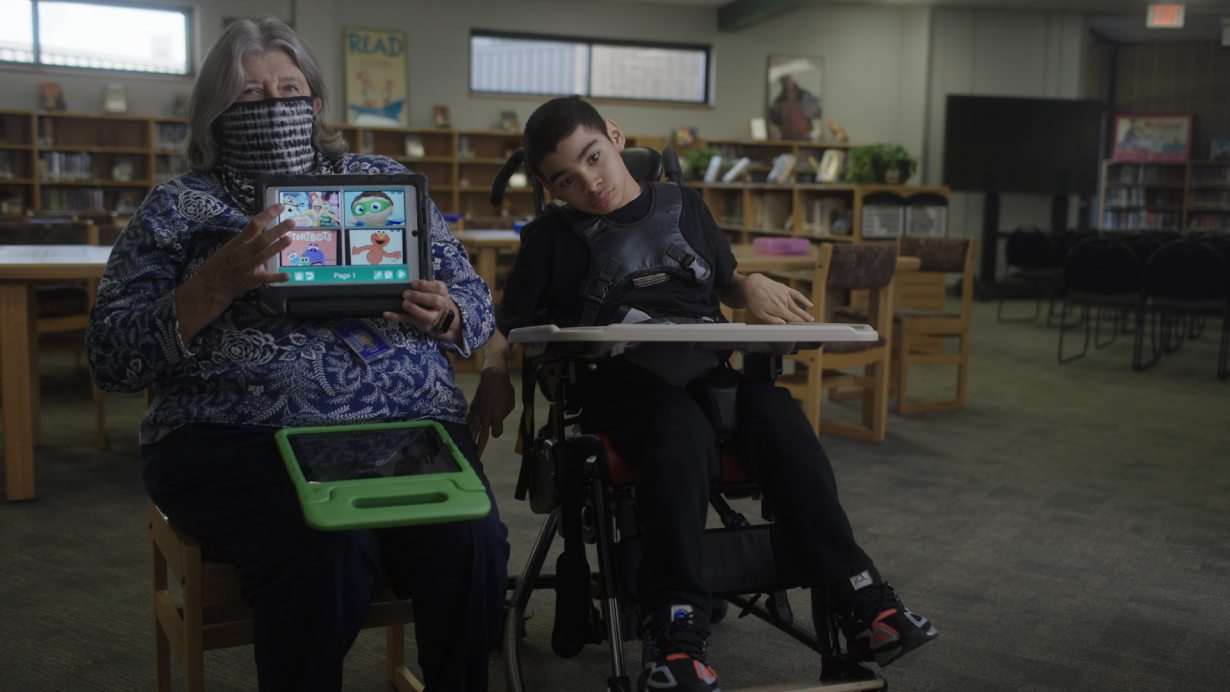 Texas students create assistive technology for classmates with disabilities | Verizon