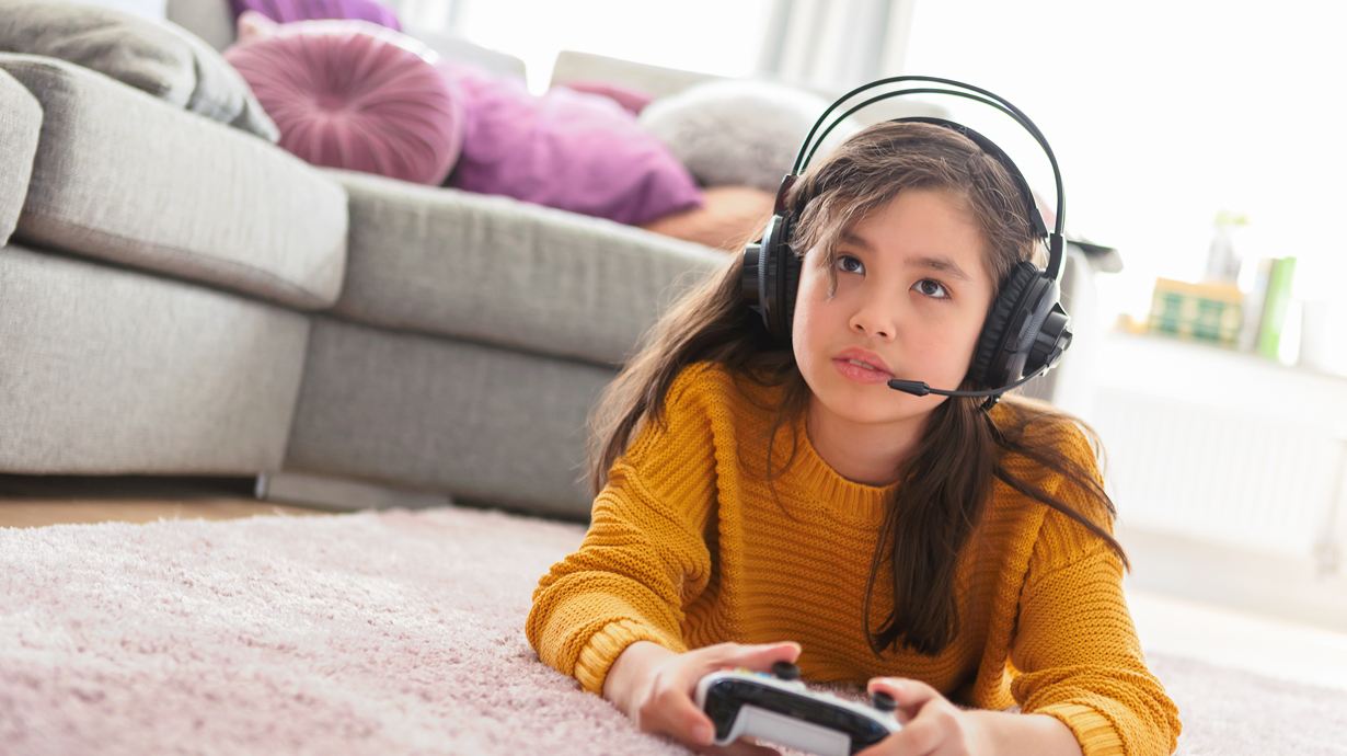 Daughter Gaming | Are Games Social Media