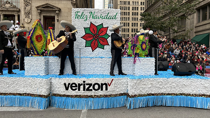 Did Verizon just save Christmas in Dallas Featured News Story Verizon