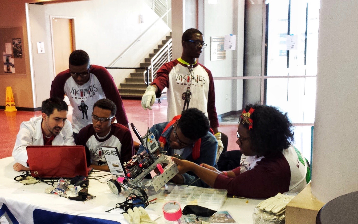 How one engineer is helping thousands of urban teens find a passion for engineering How one engineer is helping thousands of urban teens find a passion for engineering