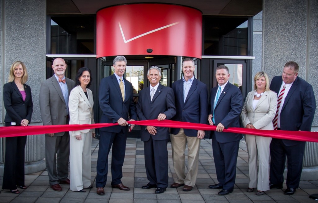 verizon-hilliard-ohio-ribbon-cutting