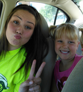 meet-the-blogger-heidi-gray-daughter-selfie