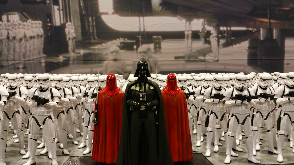 star-wars-celebration-darth-vader-elliott-serrano