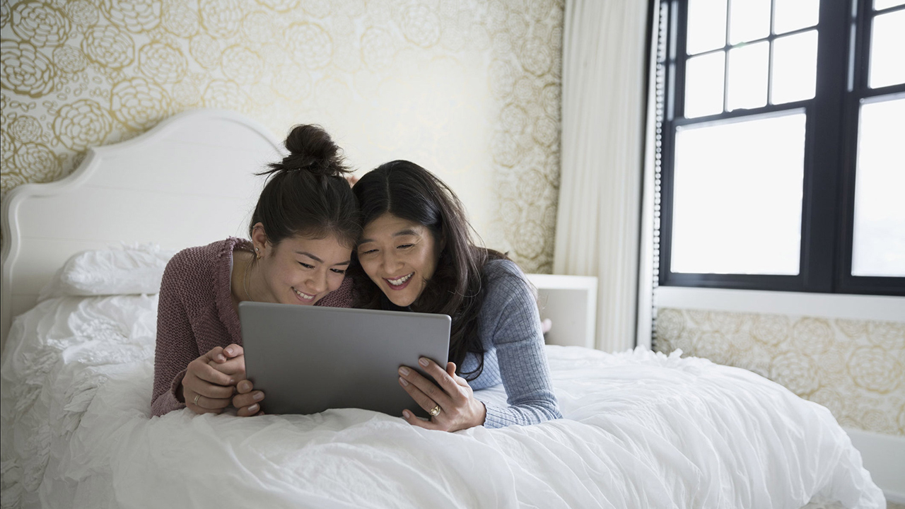 11 Tips For Managing Teens Screen Time Without Limiting Their Freedom