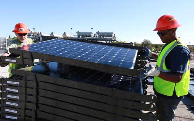 Installing Solar Panels at Verizon's Garden City Facility