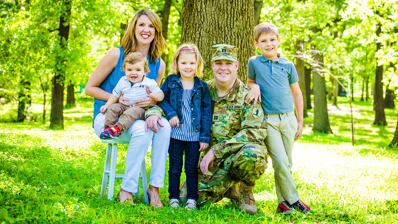 Verizon Enterprise Solutions Client Partner and President’s Cabinet Winner Tony Traber and Family