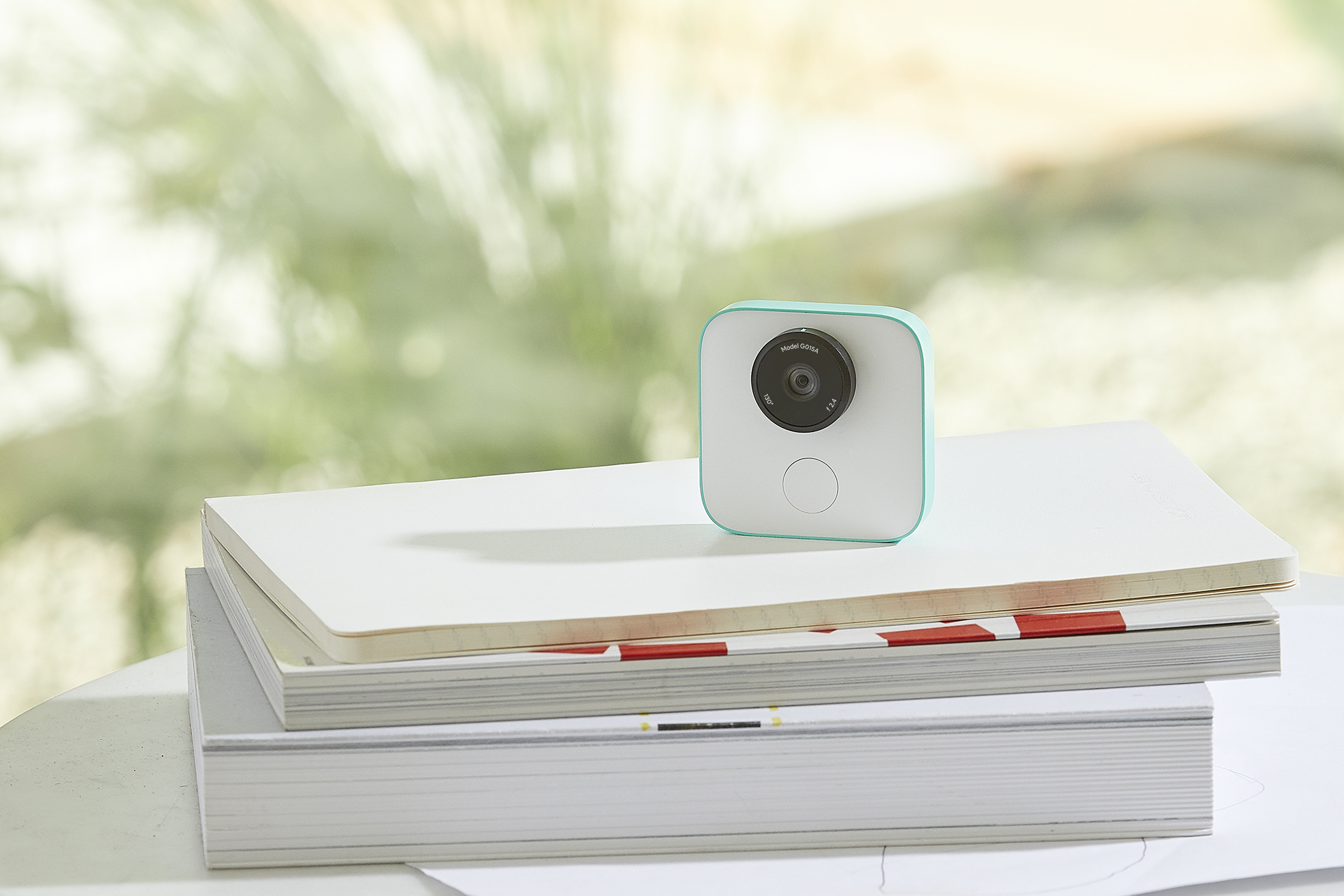 Google Clips: the smart camera that captures short clips for you.