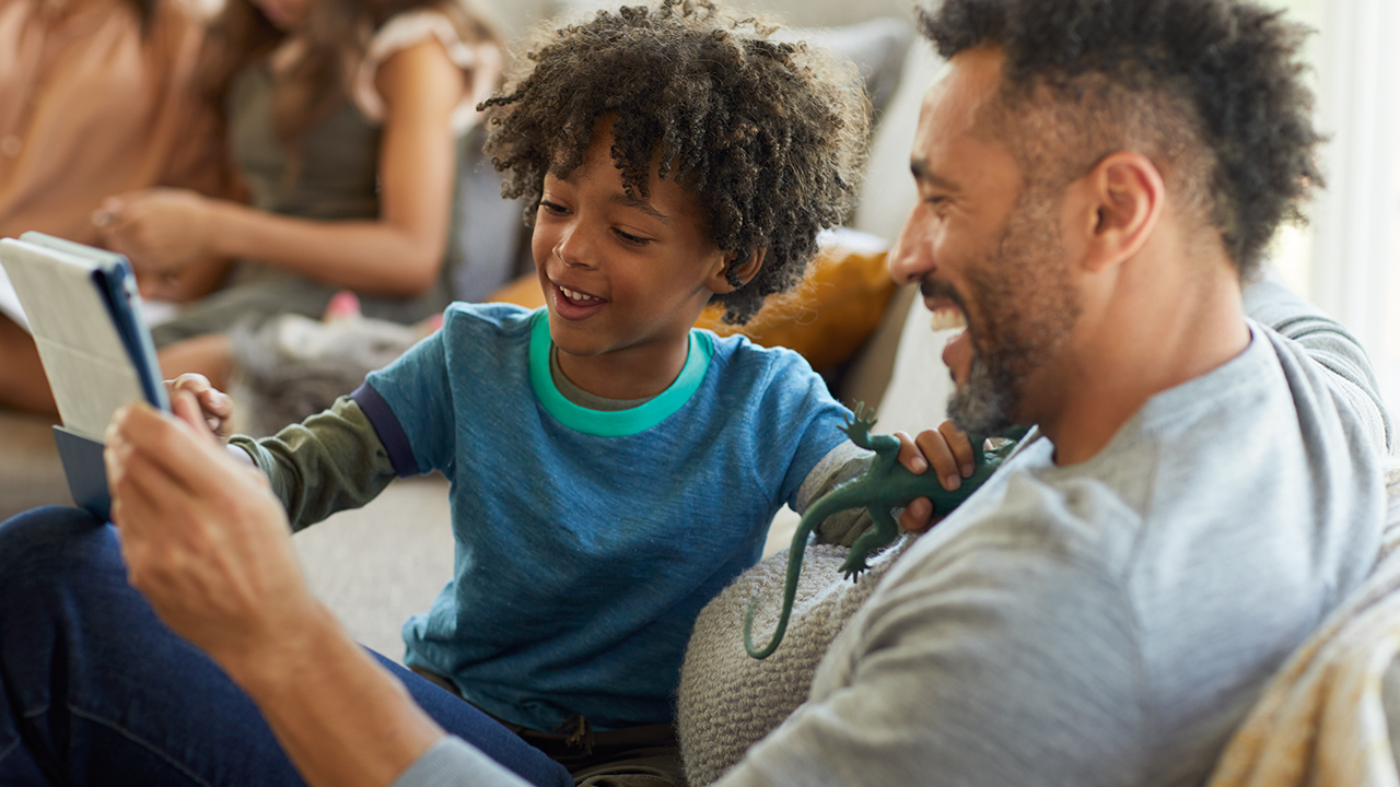 What’s the right age to give your child a cell phone? Featured News