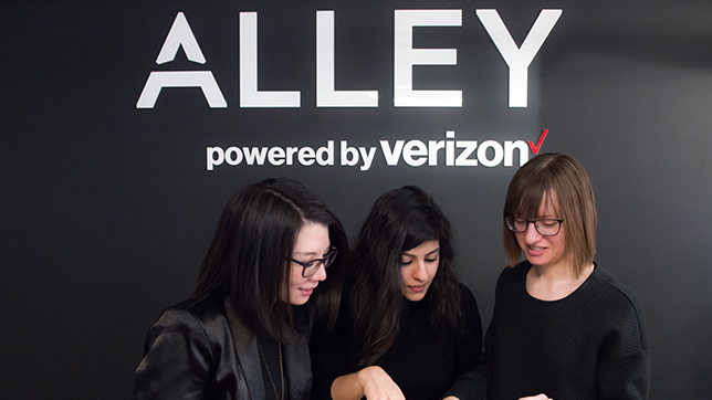 Verizon Alley Logo