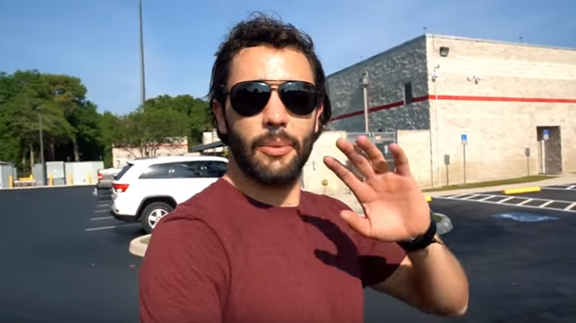 Travel lifestyle vlogger Alex Chacon gets access to Verizon Superswitch in Tampa