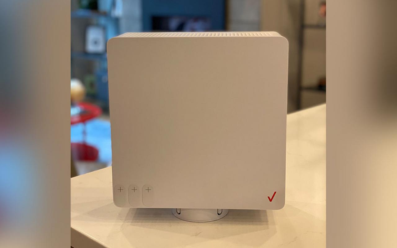 Verizon 5G Internet Gateway (LVSKIHP) - View Wi-Fi Name and Password