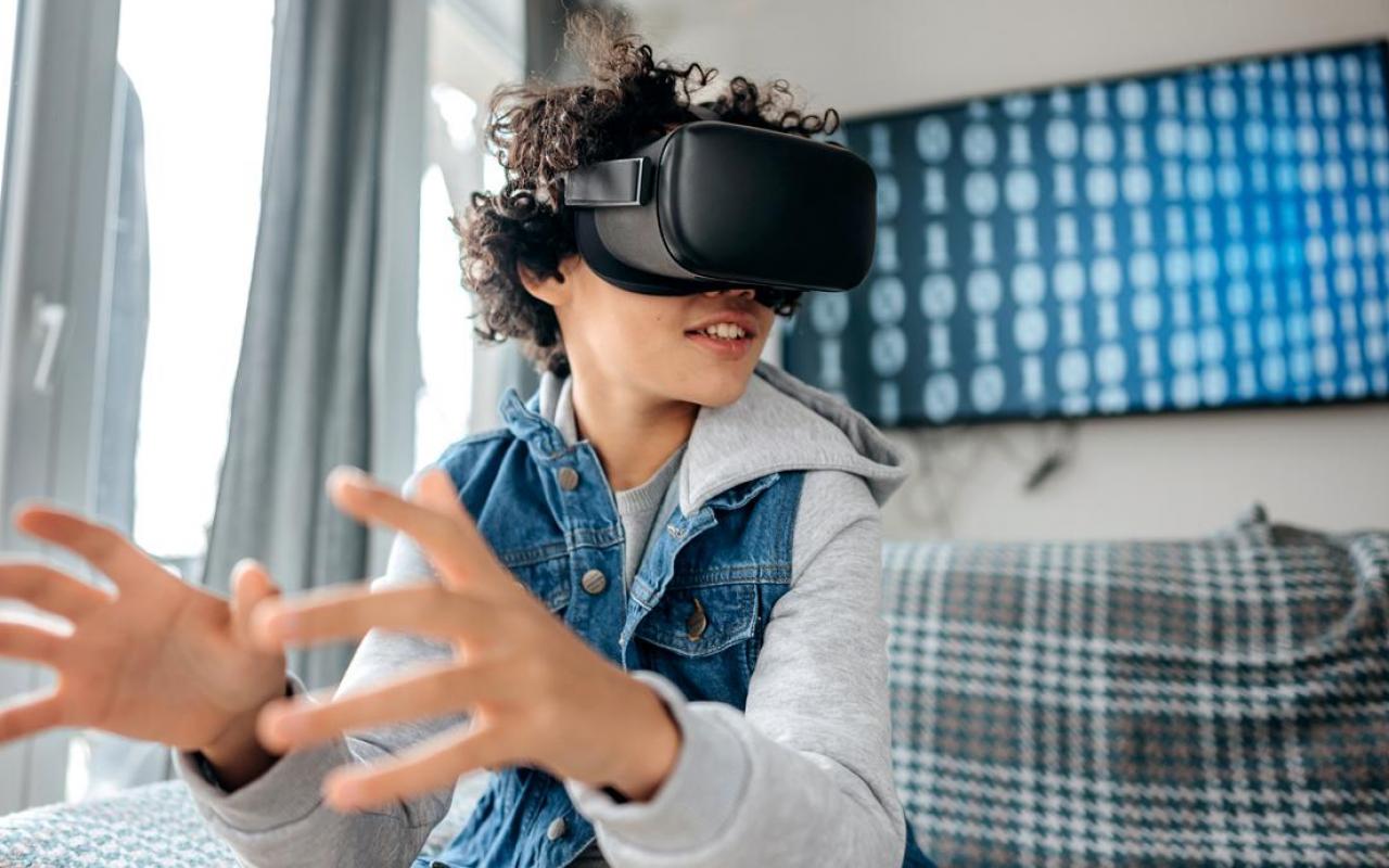 Moderat Pudsigt søvn Parent's guide to VR headsets and VR games for kids | Featured News Story |  Verizon