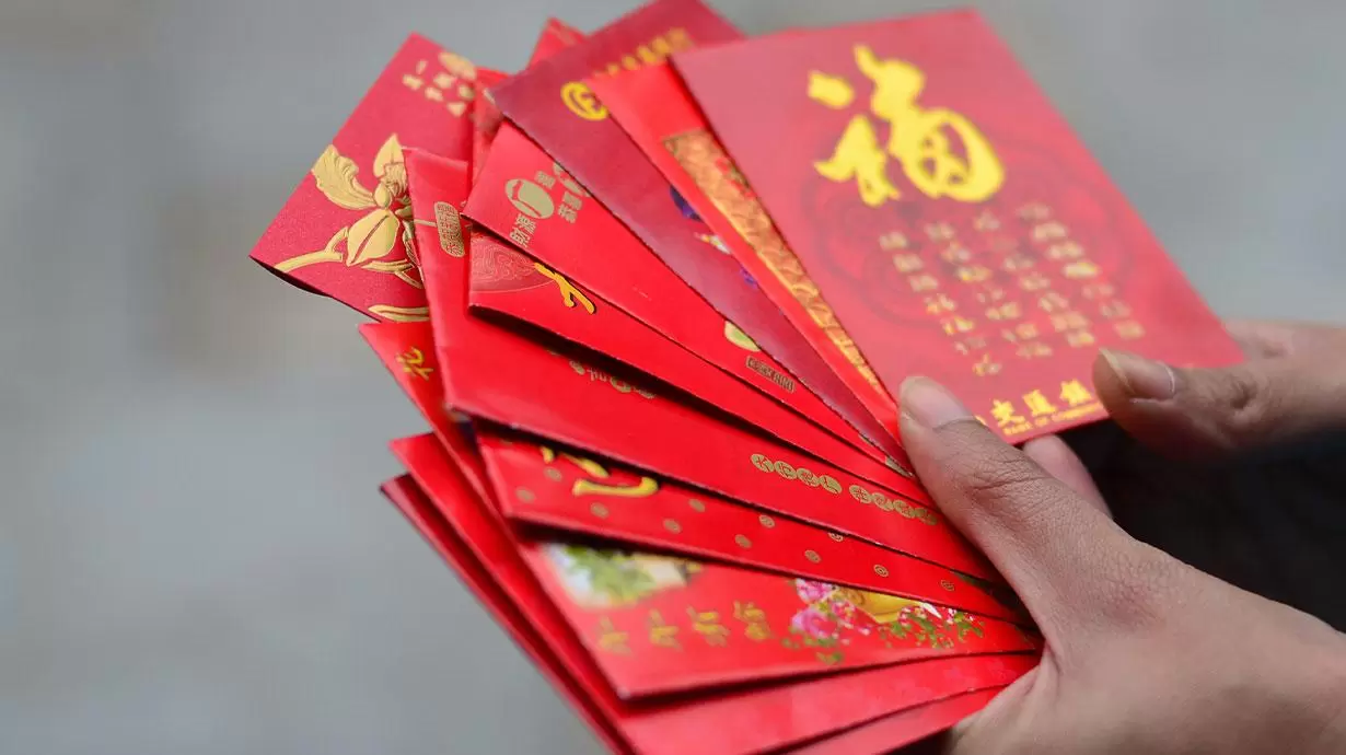 Small envelopes with a big meaning