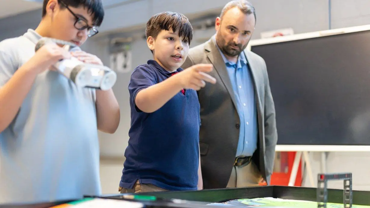Tech educator turbocharges his career with free training tools