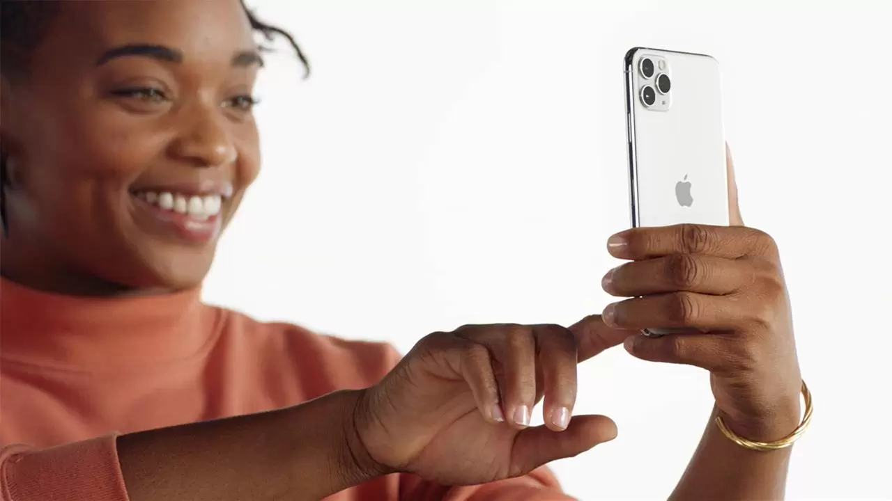 First Touch - Apple iPhone 11