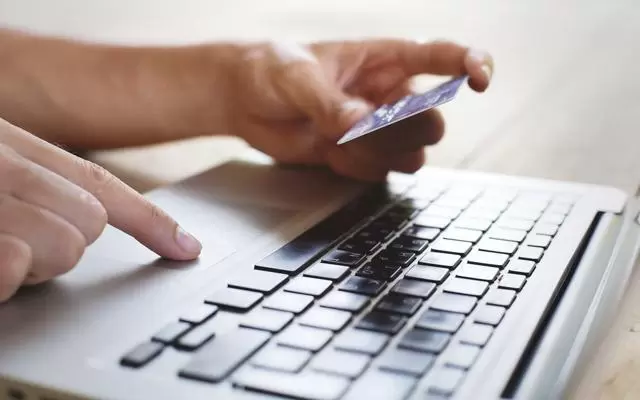 Paying with credit card online