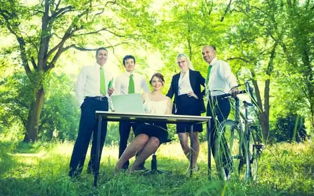 Environmentally friendly employees in forest