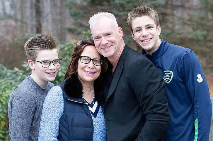 V Teamer Linda Lee Maloney and family.