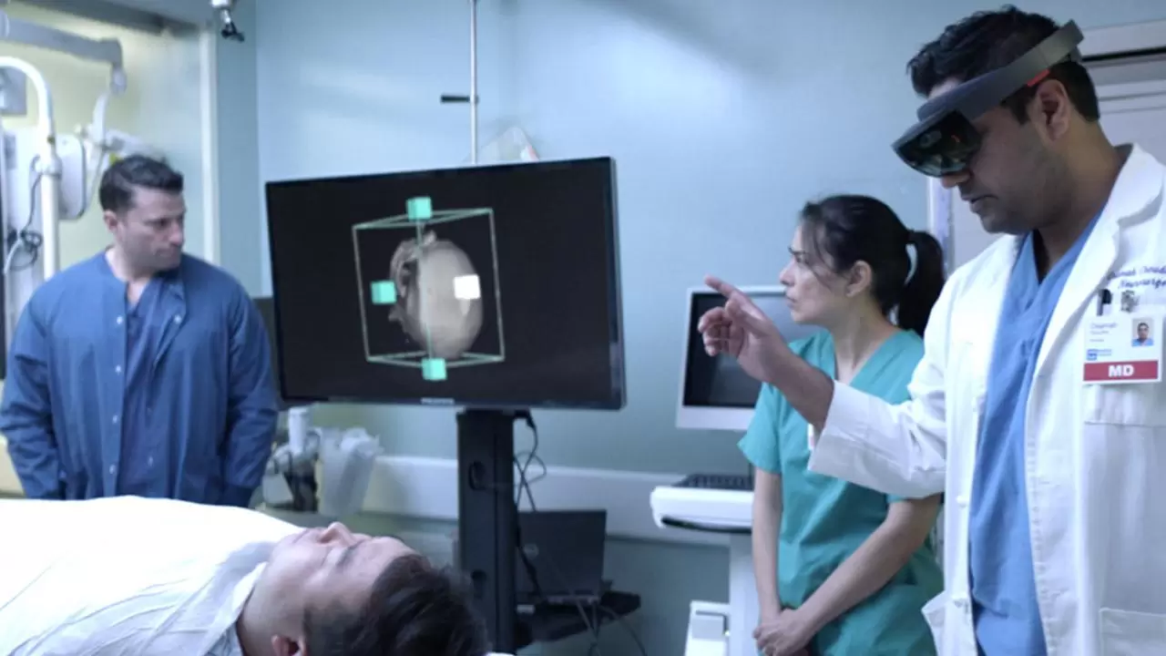 Helping doctors fight cancer with 5G.
