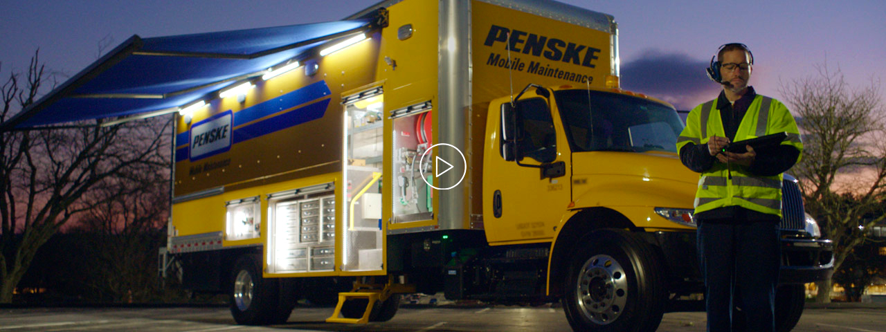 Penske semi-trailer truck