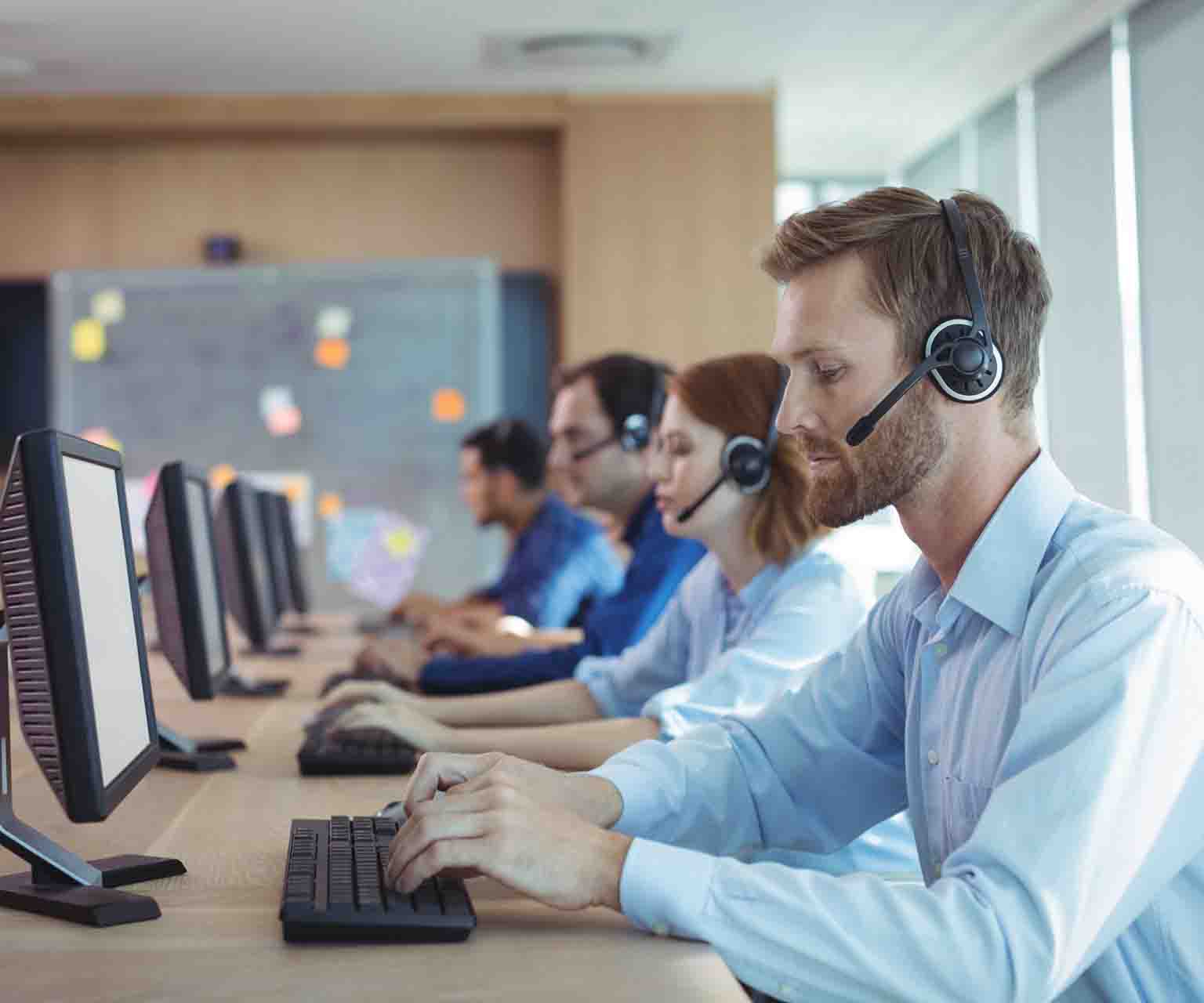 What is a Call Center and Will it Help My Business? | Verizon 