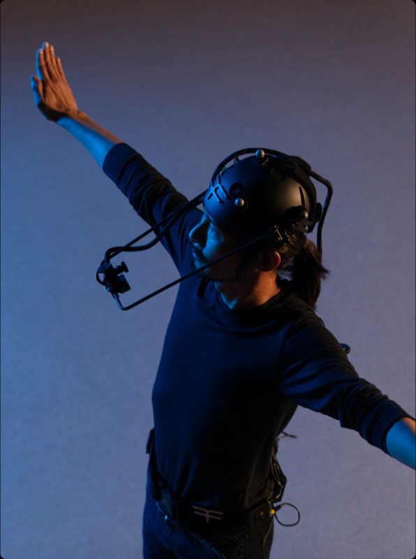 man wearing vr helmet