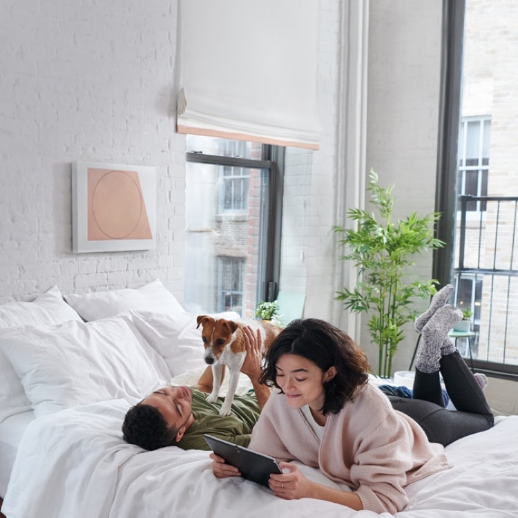 Pareja con tablet